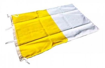 BANDERA PAPAL CEREMONIA